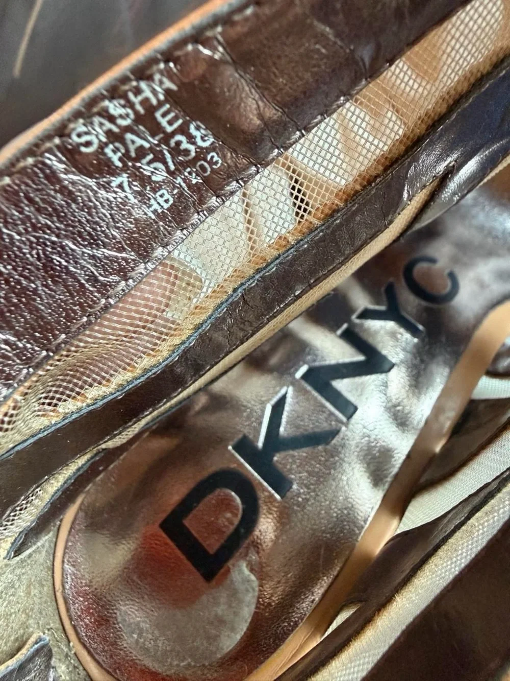DKNY Sasha suede leather snakeskin strappy taupe beige High Heel Sandals 7.5